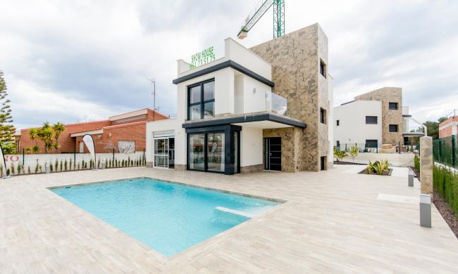 Villa - New Build - La Manga del Mar Menor - Playa Honda